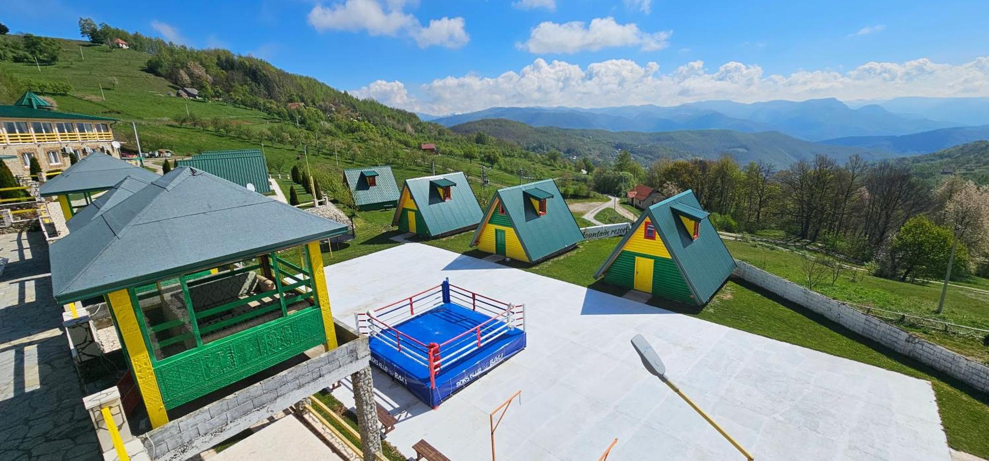 Hotel Bali Mountain resort Montenegro Bijelo Polje Buitenkant foto