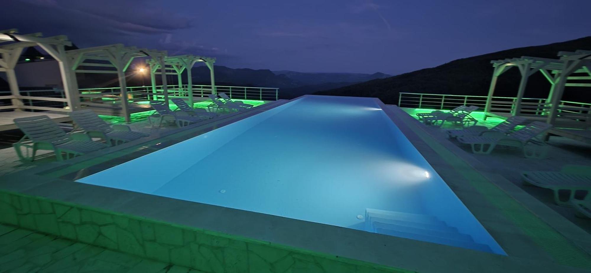 Hotel Bali Mountain resort Montenegro Bijelo Polje Buitenkant foto